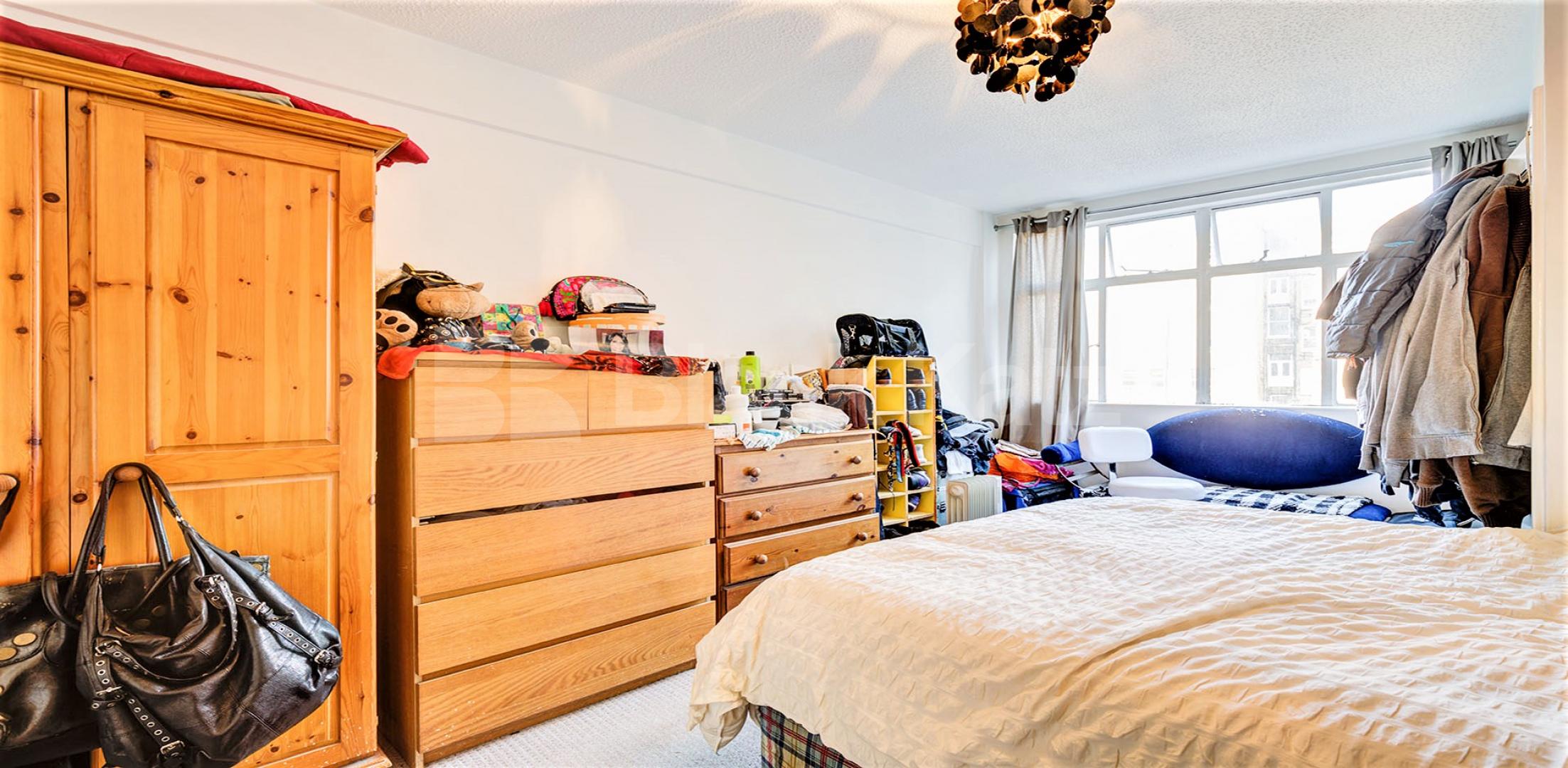 			1 Bedroom, 1 bath, 1 reception Flat			 Shepherds Bush Green, SHEPHERDS BUSH